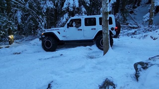 2022 Eagle Mountain Snow Trip Jeep Wrangler 392 смотреть онлайн