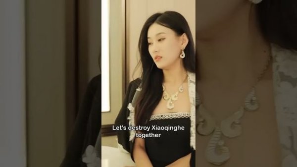 【SUB】影後穿越到主演的電視劇裏，冰山總裁老公遇見反差老婆，秒變奶狗，影後見狀強勢出擊！把總裁老公按倒在床上欲罷不能！#短劇 #霸總 #drama #最火短劇推薦 #短劇全集