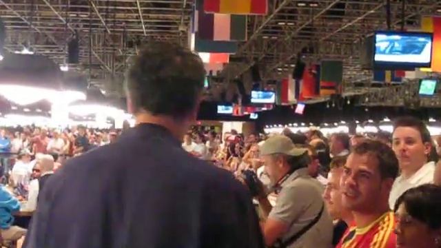 Brad Garrett at Ante Up For Africa, WSOP 2010 смотреть онлайн