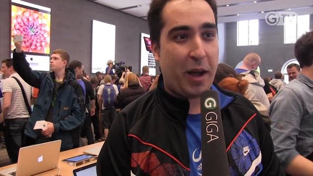 Apple Store Berlin - Eröffnung mit Interviews смотреть онлайн