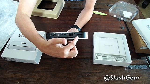 Mac mini 2010 unboxing and hands-on смотреть онлайн