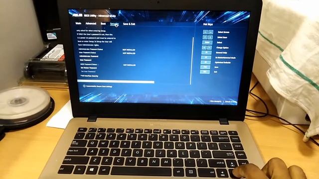 How to Boot windows in Asus-X442U 7Gen Laptop смотреть онлайн
