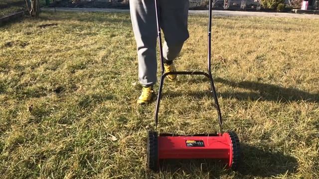 Meec Tools Manual Push Mower In Slow Motion смотреть онлайн