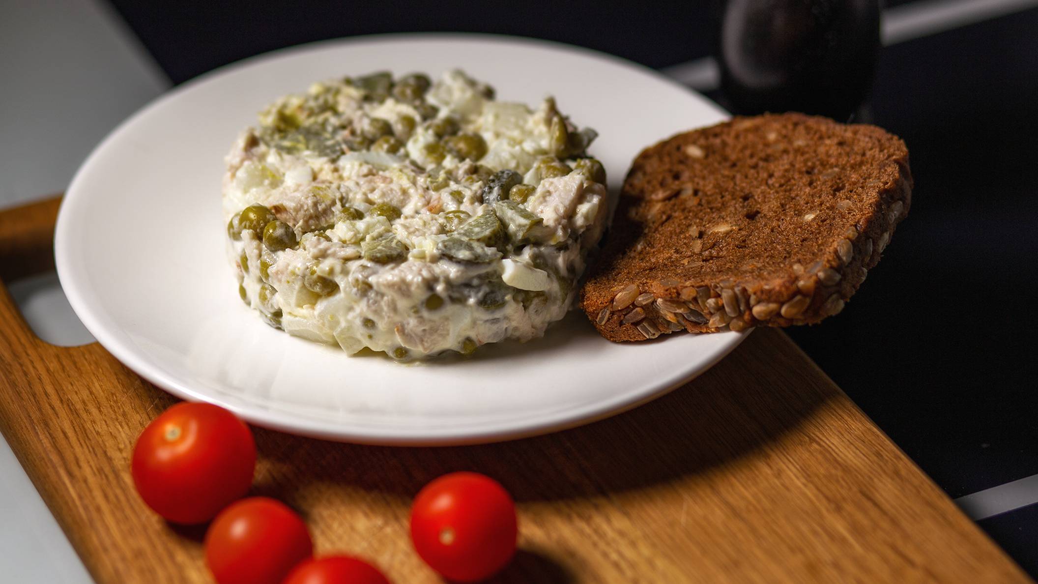 Салат с копченой курицей смотреть онлайн