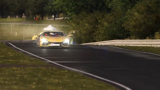 Lamborghini Revuelto 2024 vs Lamborghini Countatch LPI 800-4 2022 at Oulton Park смотреть онлайн
