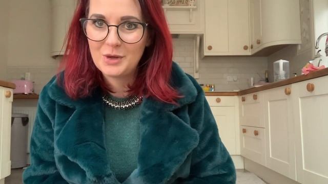 Chanel Christmas make up haul Unboxing & river island try on latest coats gorgeous смотреть онлайн