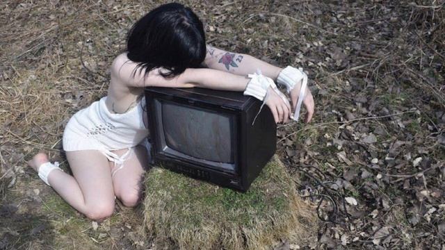 Tv girl- cigarettes out the window (sped up) смотреть онлайн