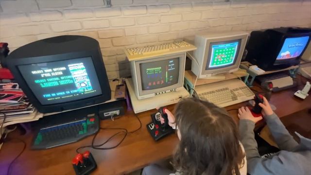 Stowarzyszenie Miłośników Oldschoolowych Komputerów смотреть онлайн
