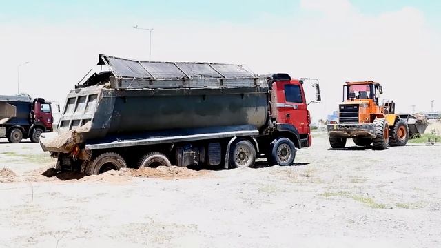 Bad Day At Work Dump Truck Full Loading Stuck In Sand Hard Recovery смотреть онлайн