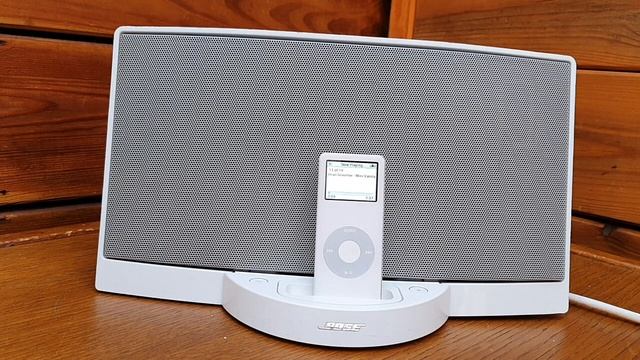 Bose SoundDock from the year 2004 with Apple iPod смотреть онлайн