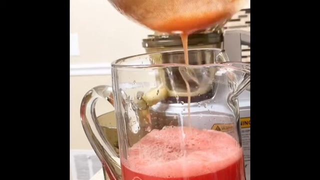 FullyRawKristina Watermelon-Aid | I tried it!! смотреть онлайн