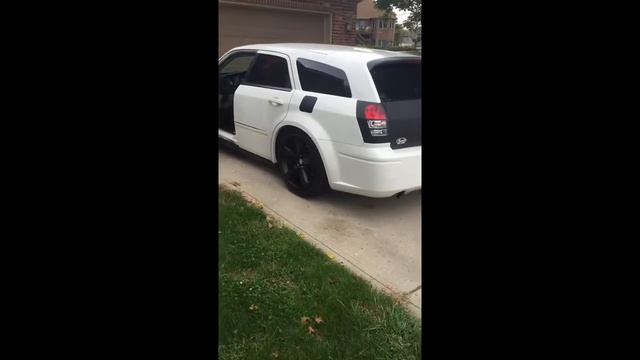 2006 dodge magnum storm trooper.... Cherry top shifter... Bolt ons tune смотреть онлайн