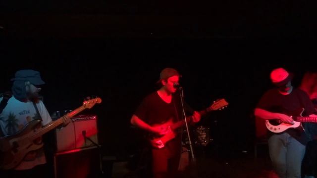 Mac DeMarco - My Kind of Woman (LIVE) смотреть онлайн