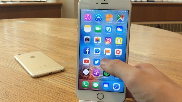 Top 5 iOS 9.3.3 Cydia Tweaks - September 2016 смотреть онлайн