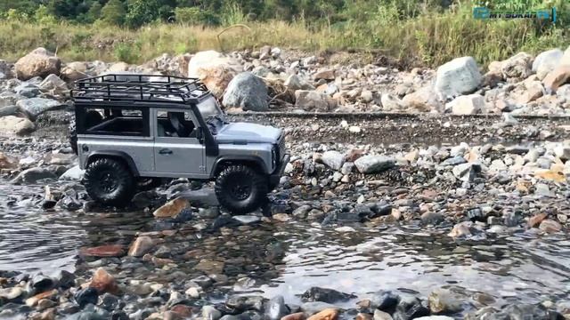 Land Rover Defender RC Crawler 1:12 MN 99s смотреть онлайн