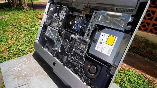 Como desmontar e limpar um iMac de 27'' - Apple смотреть онлайн