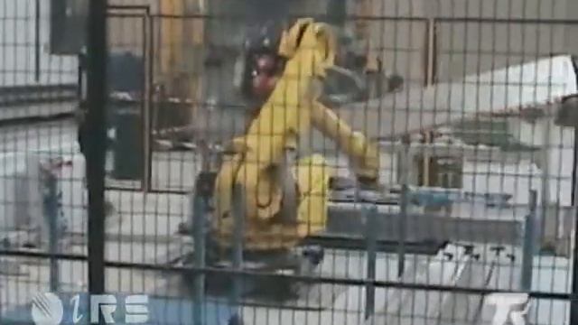 Гибка листового металла на работизированном комплексе компании Fanuc смотреть онлайн