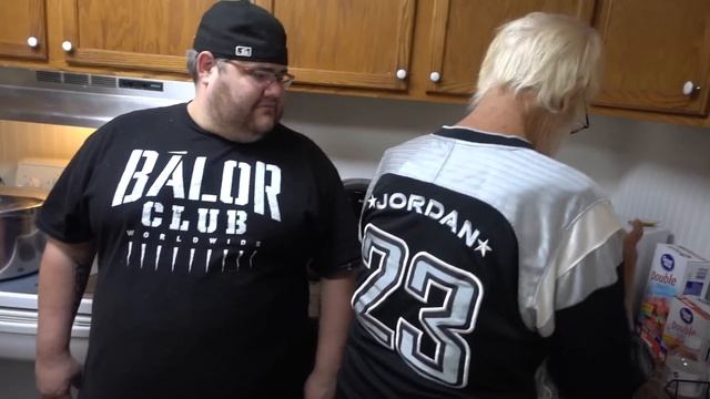 ANGRY GRANDPA'S EGG SALAD FREAKOUT!! смотреть онлайн