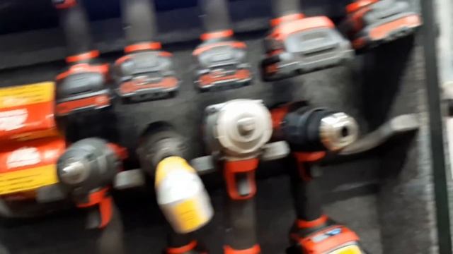 MAC TOOLS Truck TOUR WOW!!! смотреть онлайн