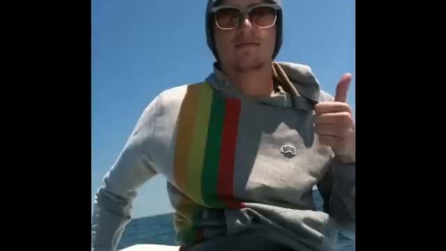 Kendall Schmidt смотреть онлайн