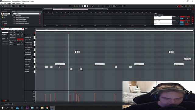 БИТ И ТРЕК НА СТАНДАРТНЫХ ПЛАГИНАХ В ABLETON LIVE 10 смотреть онлайн