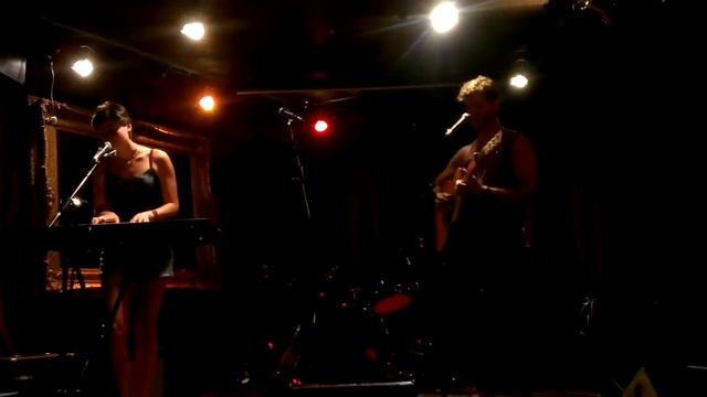 Hattie Briggs with Henry Fraser @ the Underbelly of Hoxton смотреть онлайн