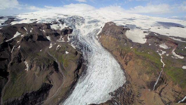 macOS Sonoma wallpaper/screensaver collection: the mountain top of Iceland смотреть онлайн