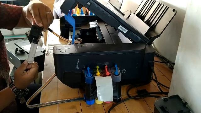 Cara mengatasi canon mp 237 catridge warna (811) tidak keluar tinta смотреть онлайн