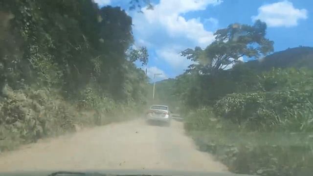 Sana Macaé RJ, estão melhorando a estrada. смотреть онлайн