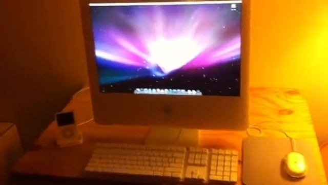 Apple iMac G5 20 inch смотреть онлайн