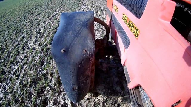Spreading fertiliser with Belarus 952.3 & Amazone ZA-X perfect 1200 смотреть онлайн