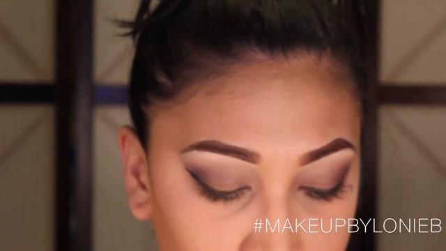 Holiday Glam смотреть онлайн