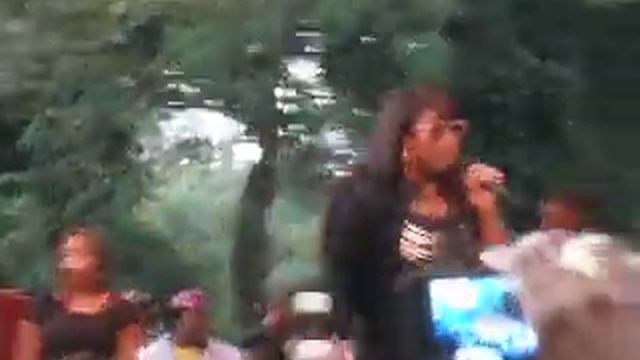Jazmine Sullivan - Bust Your Windows Live смотреть онлайн