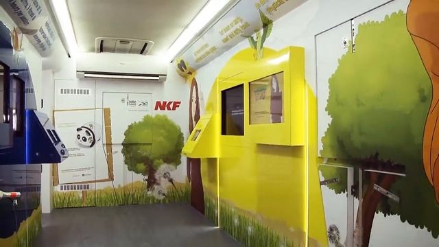 National Kidney Foundation's Roving Exhibition Bus смотреть онлайн