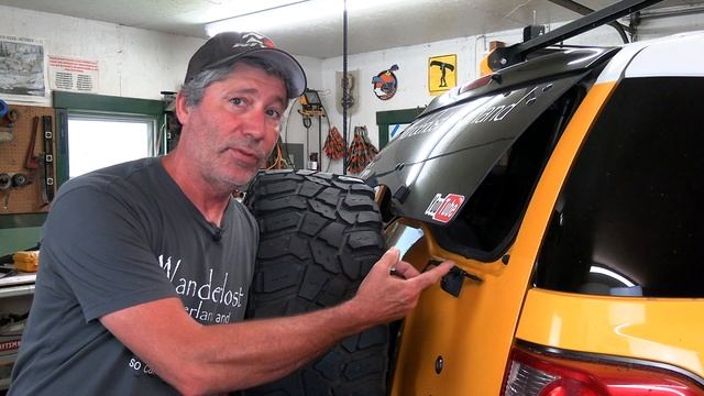 Best FJ Cruiser Rear Window Prop! смотреть онлайн