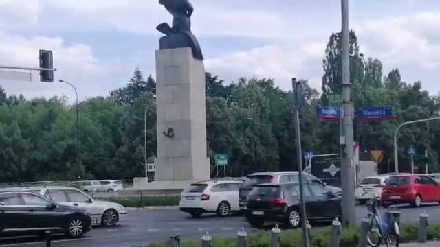 Pomnik Lotnika - Warszawa смотреть онлайн