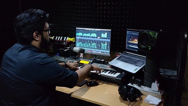 Game Of Thrones Theme - Raghav Yadav ft. Aanchal Sethi // Renovation Music Studio смотреть онлайн