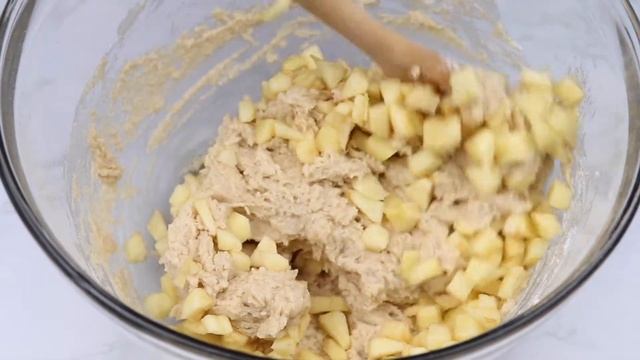 30 MINUTE Caramel Apple Pie Cupcakes! (SOFT & FLUFFY) смотреть онлайн