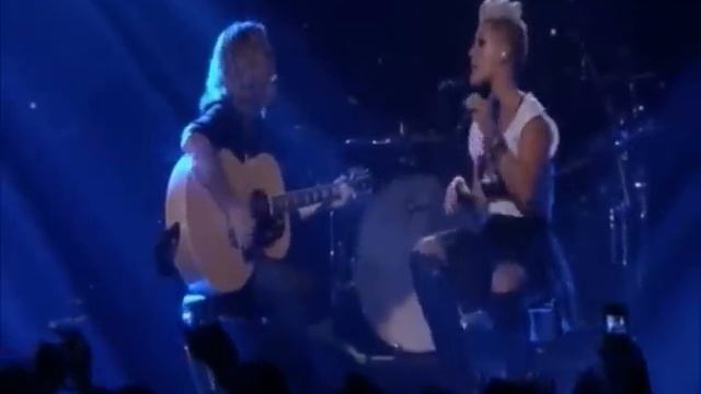 P!nk - Who Knew (Live iTunes Festival 2012) смотреть онлайн