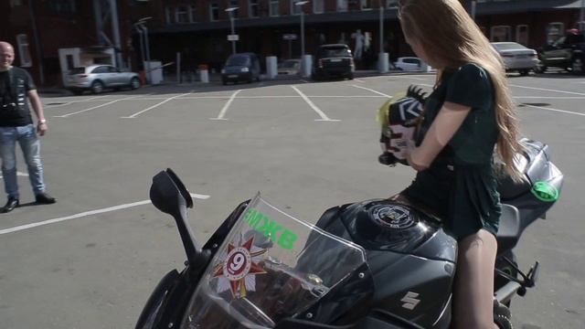 Юлия Марьясова Suzuki GSX-R1000 @ Музыкальное реалити-шоу LIVE3 смотреть онлайн