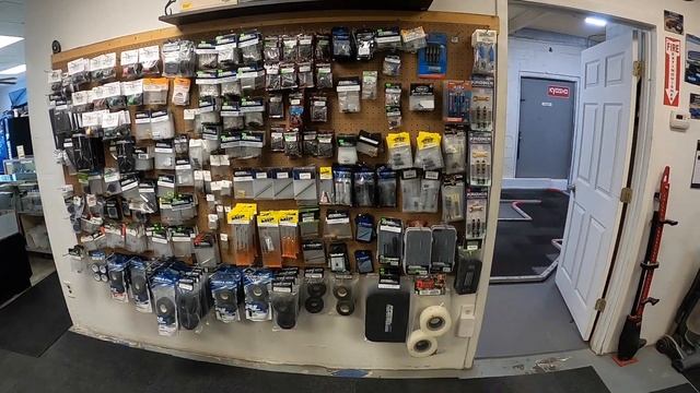 Hobby shop walkthrough for Crawler space RC, l.l.c. смотреть онлайн