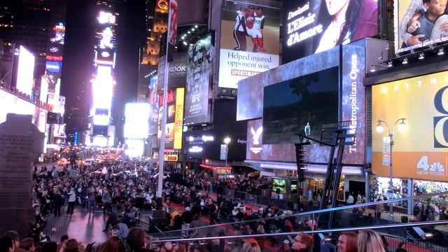 Metropolitan Opera New York Broadcasting Time Square смотреть онлайн