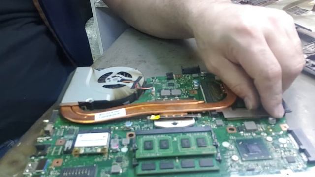 Asus laptop notebook kendi ekranına neden görüntü vermez? çözüm nedir ? смотреть онлайн