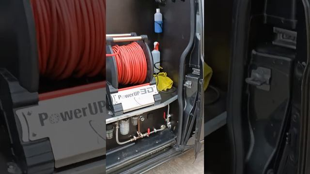 Window cleaning van self install setup - controversial pole holding system known as "Mirror Method" смотреть онлайн