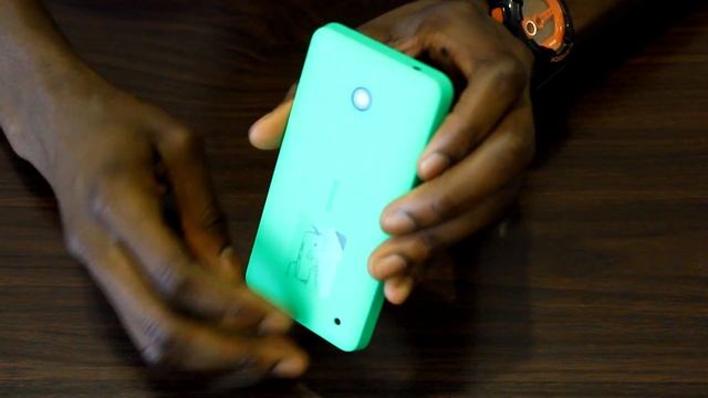 Nokia Lumia 630 Unboxing & First Setup смотреть онлайн