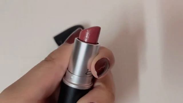MAC Lipstick Swatches - MATTE, LUSTRE, AMPLIFIED and POWDER KISS смотреть онлайн