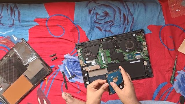 How To Install a Laptop Hard Drive Asus Vivobook 15 X571 li | Installing a New HDD in a Laptop | смотреть онлайн