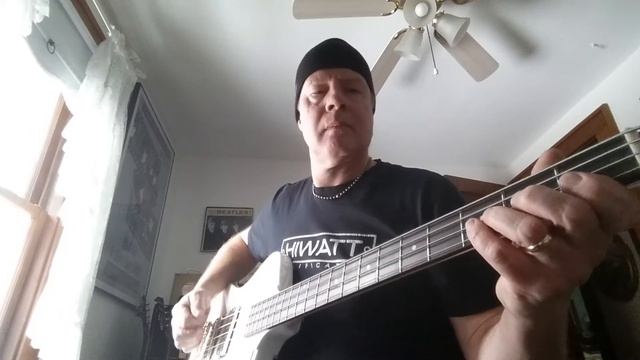 The Chain bass demo смотреть онлайн