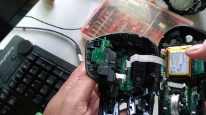 Logitech Logi MX Master 3  - Broken button fix - Disassembly - Screws removal open and tape install