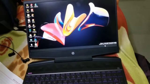windows 11 screen blinking problem *|| Should go with windows 11 or not смотреть онлайн